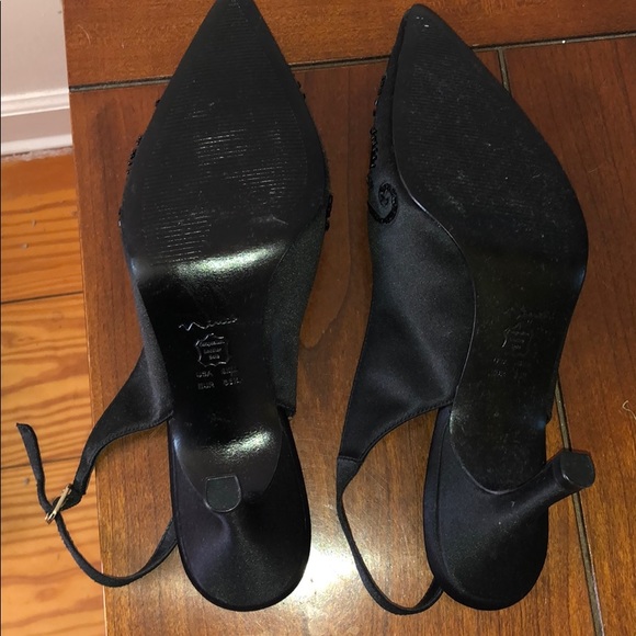 NWT Nina Black Beaded Heels, Size 8.5 - Picture 7 of 7